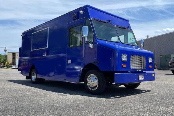 Low Mileage - 2021 24’ Ford F59 Food Truck